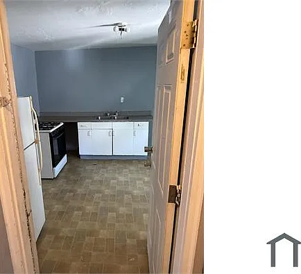 146 Clifford Ave #4 — Photo 3