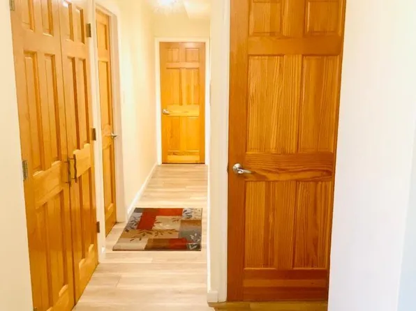 225 Saint Pauls Avenue image 8 of 13