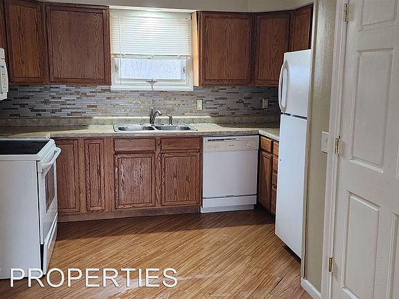 2nd image of 1185 E Hiawatha Dr #17806747
