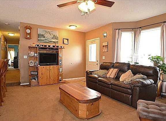 3rd image of 23381 Laura Dr