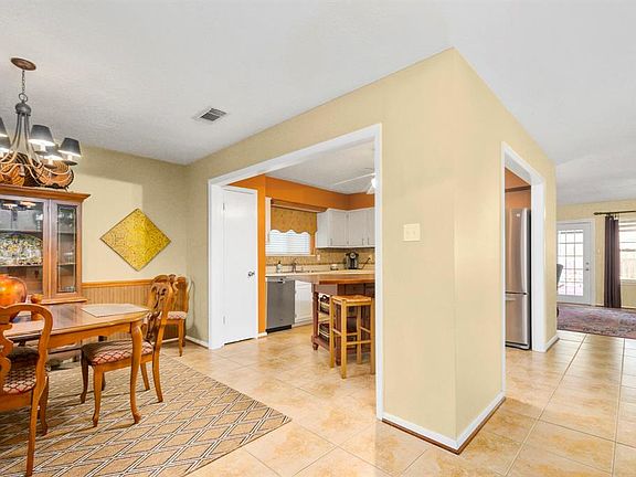 2nd image of 13910 Dominique Dr