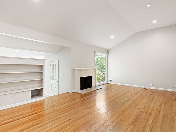 5th image of 2650 McGarvey Ave