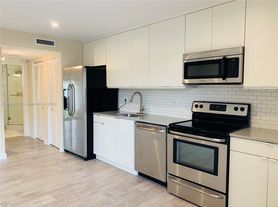 2412 NE 26th St, Fort Lauderdale, FL