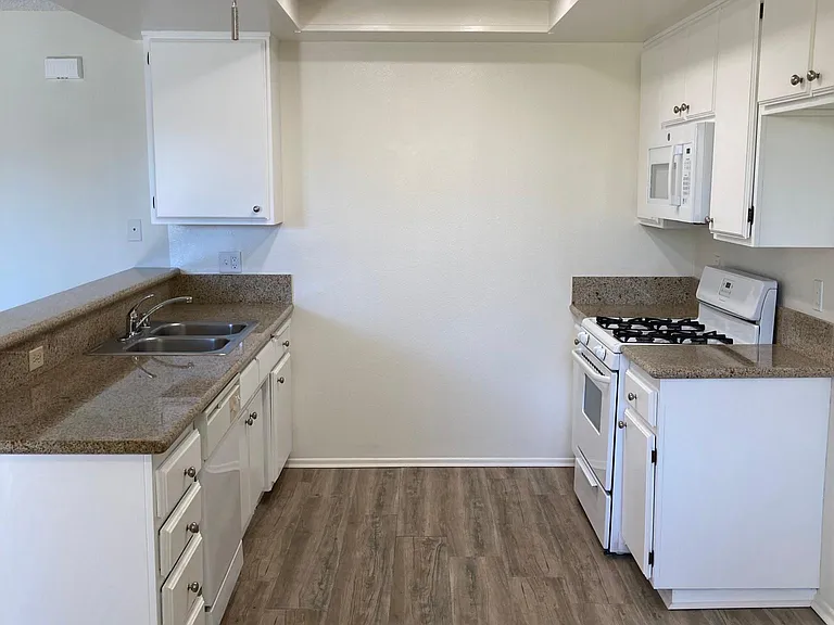 790 Juanita Ave #A — Photo 6