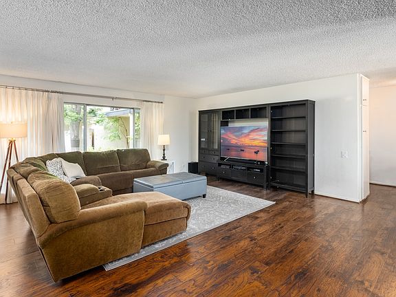 3rd image of 3205 Merrill Dr APT 17