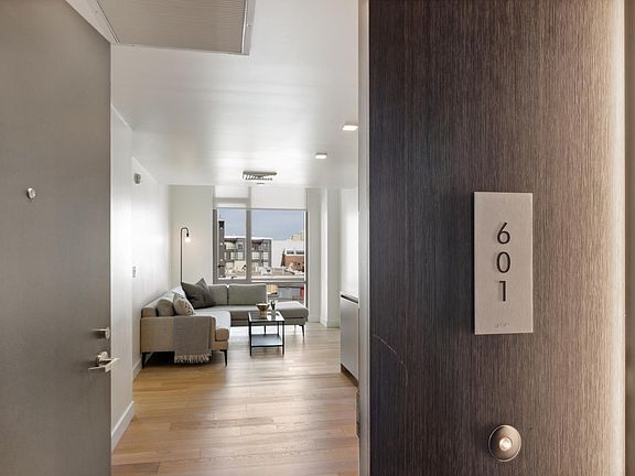 2nd image of 1545 Pine St #601