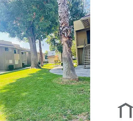 17914 Sherman Way — Photo 14