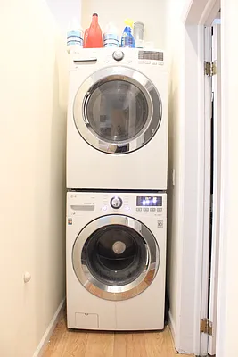 Rented by True Real Estate Group | media 8