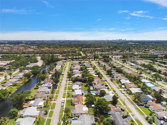 5th image of 8440 NW 26th Pl
