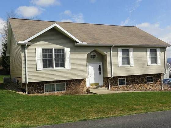 1st image of 11 Antietam Dr