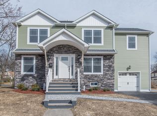 237 2nd St, Bergenfield, NJ 07621