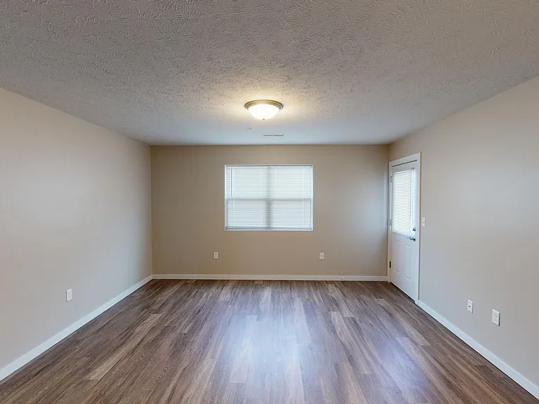 Talon Apartments — Photo 39