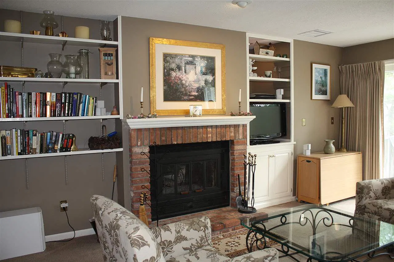3 bed, 4.0 bath, 2400 sqft, $5,500 — Photo 3