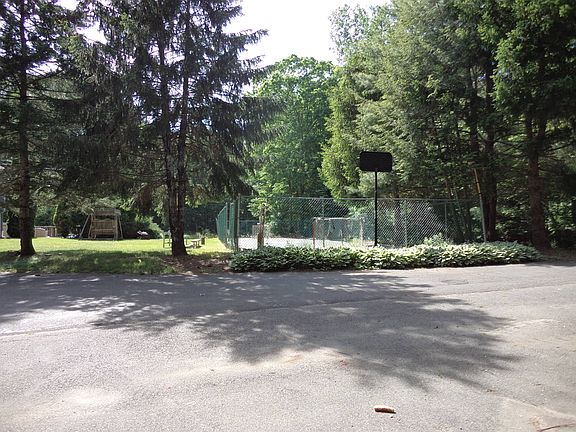 Tennis court