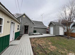 109 5th St, Elkville, IL 62932