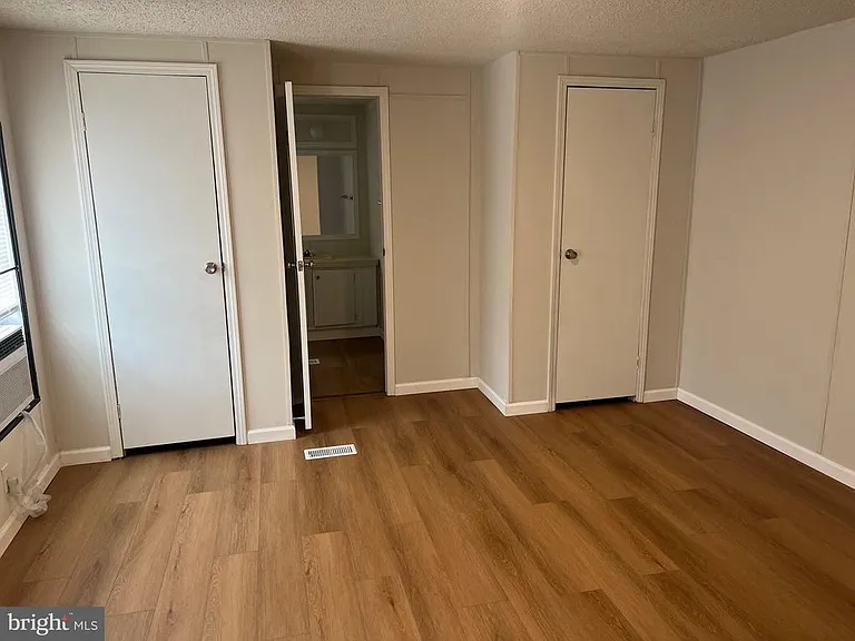 126 Dugan Ct — Photo 6