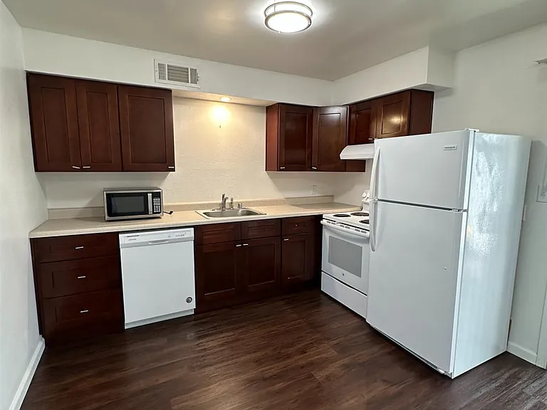 1409 W Fairmont Ave #C — Photo 6