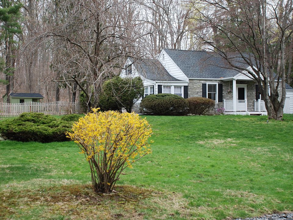 1st image of 13 Horton Dr
