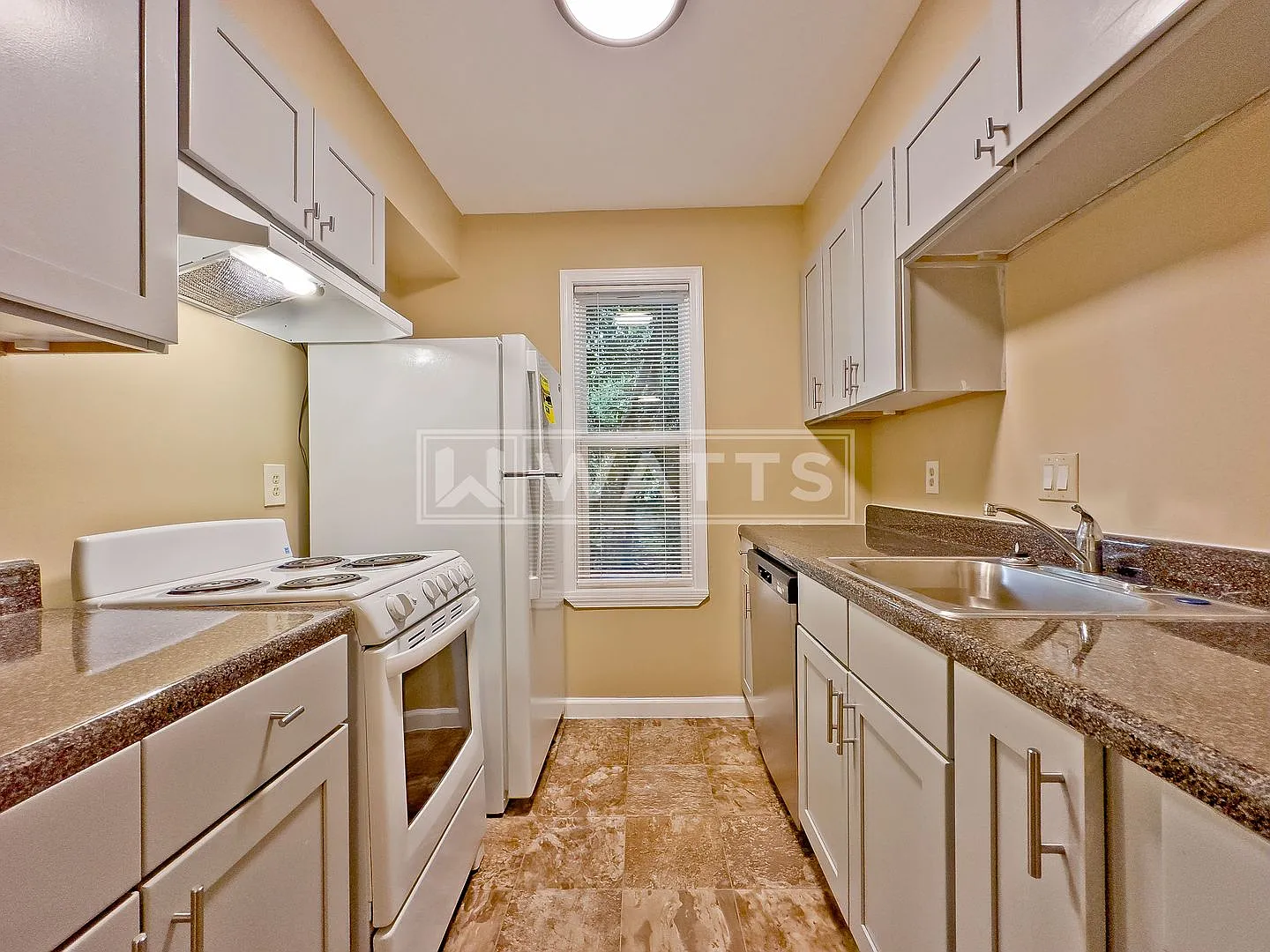 Allison Court Apartments — Photo 4
