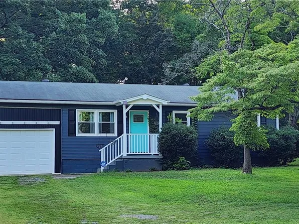 1801 Glenside Dr, Greensboro, NC 27405