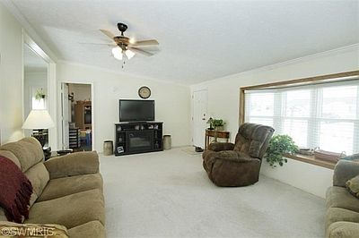 5th image of 1105 Merryview Dr