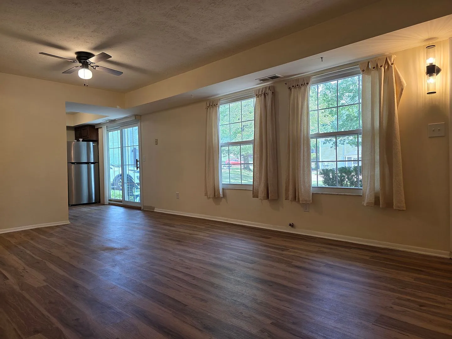 13622 Oakbrook Dr — Photo 2
