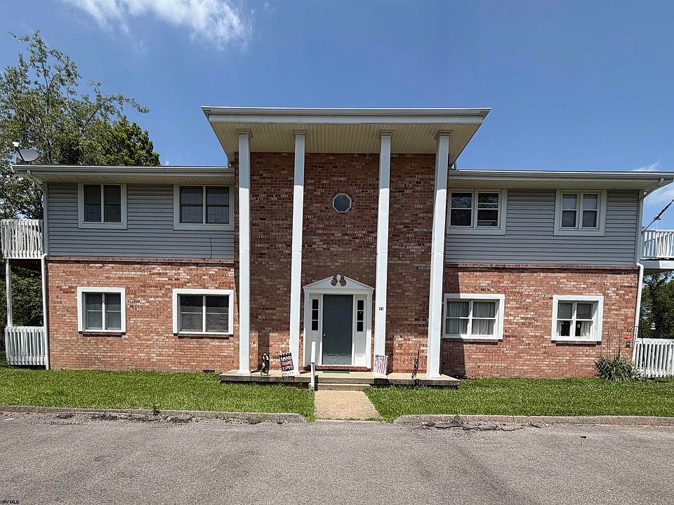 1st image of 512 Worthington Dr APT 2