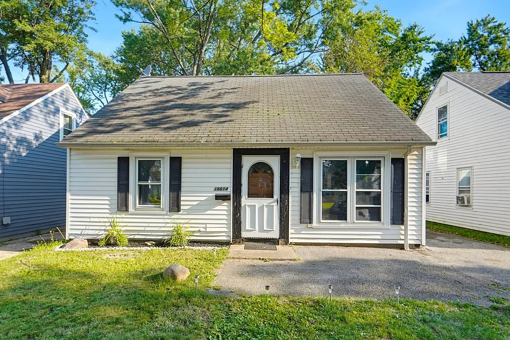 18614 Homeway Road - 1 — Photo 1
