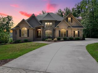 1309 Lochshire Dr, Burlington, NC 27215