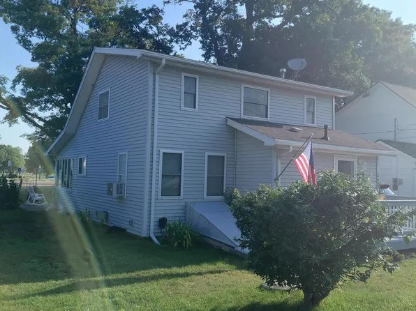 321 Oakwood Ave, Clarklake, MI 49234