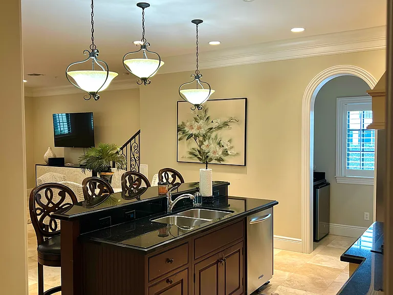 1520 Ocean Dr — Photo 12