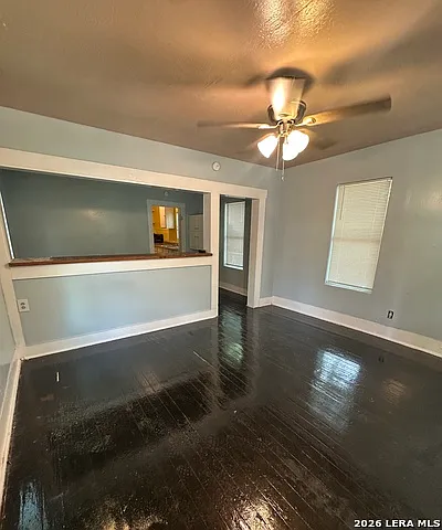 307 E Lambert St #1 — Photo 2