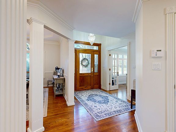 4th image of 4041 Alameda Cres