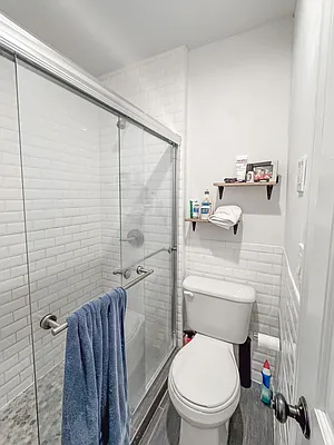 Rented by Voro, LLC | media 13