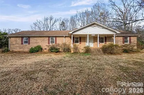 8122 Knollwood Cir Photo 1