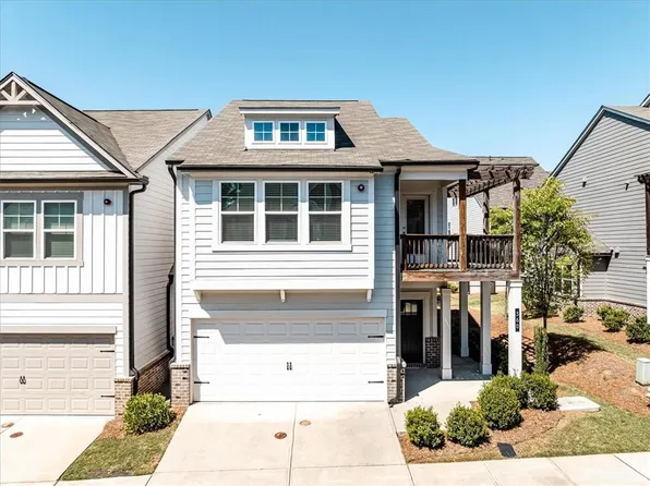 360 Hayden Cir, Woodstock, GA 30189