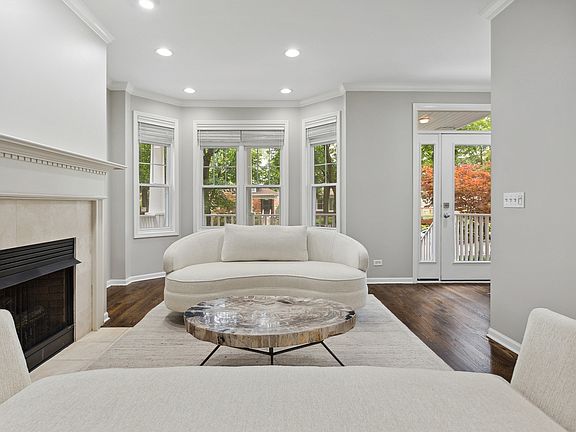3rd image of 5807 N Paulina St