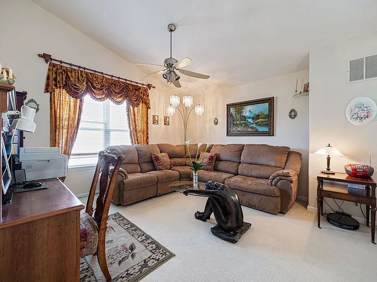 32504 Millstone Cir — Photo 11