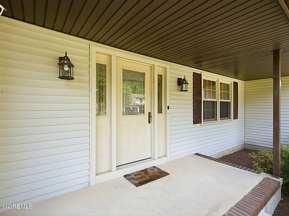 5th image of 4 Carriage Court