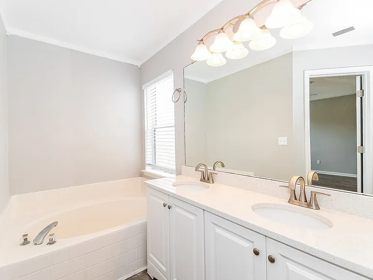 1266 Summit Oaks Dr E — Photo 15