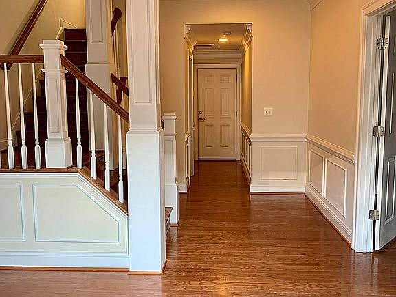 3rd image of 1204 Balustrade Blvd
