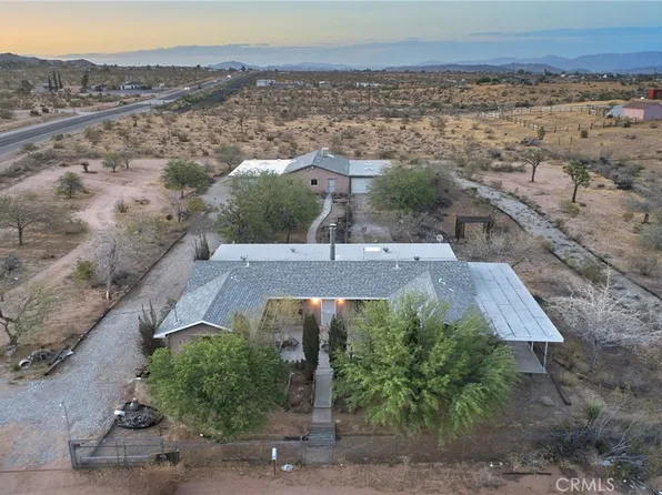 979 N Old Woman Springs Rd, Yucca Valley, CA 92284