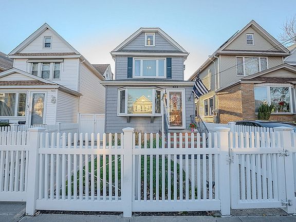 2nd image of 3326 155th St