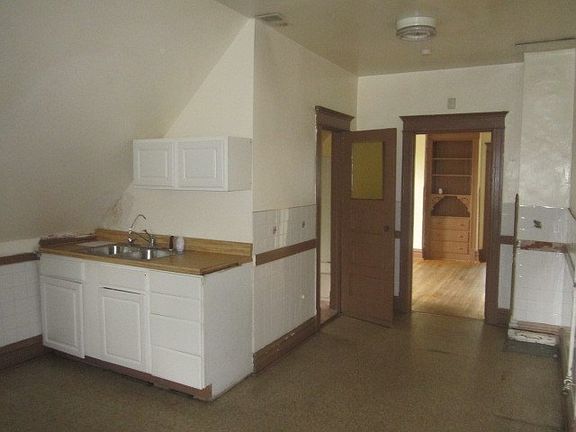 5th image of 4929 W 30th Pl