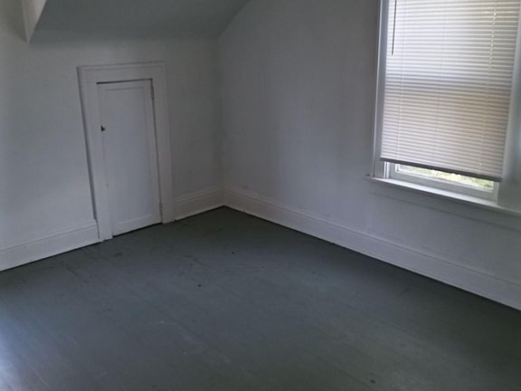 4th image of 1645 Glen Parker Ave