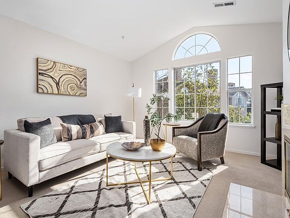 5th image of 31 Elizabeth Way