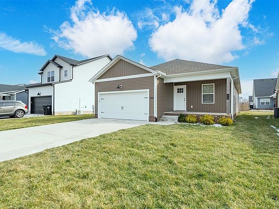2nd image of 1968 Spring Lakes Cir