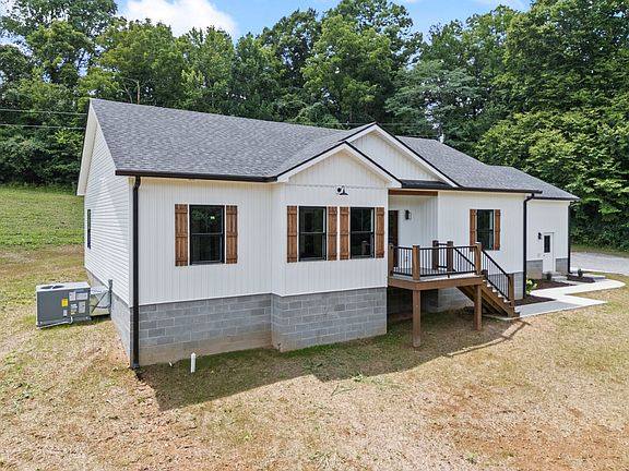 4th image of 1299 Freeman Loop