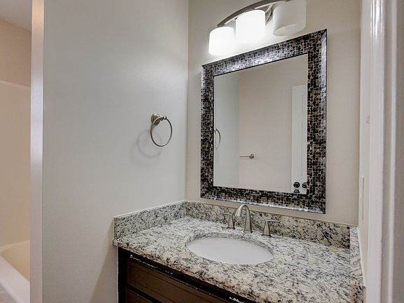 5th image of 341 Brook Mead Dr