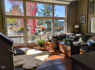 893 Highland View Loop, Redmond, OR 97756